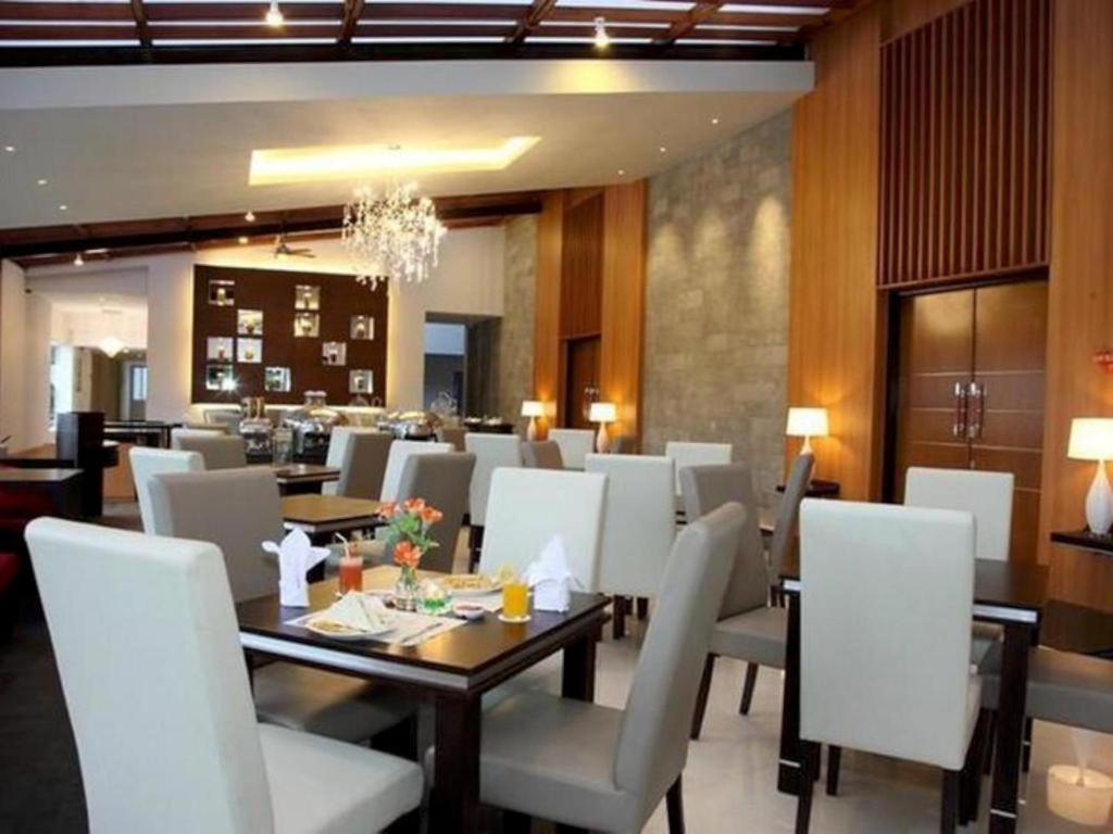 Green Valley Resort Purwokerto Bagian luar foto