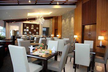 Green Valley Resort Purwokerto Bagian luar foto