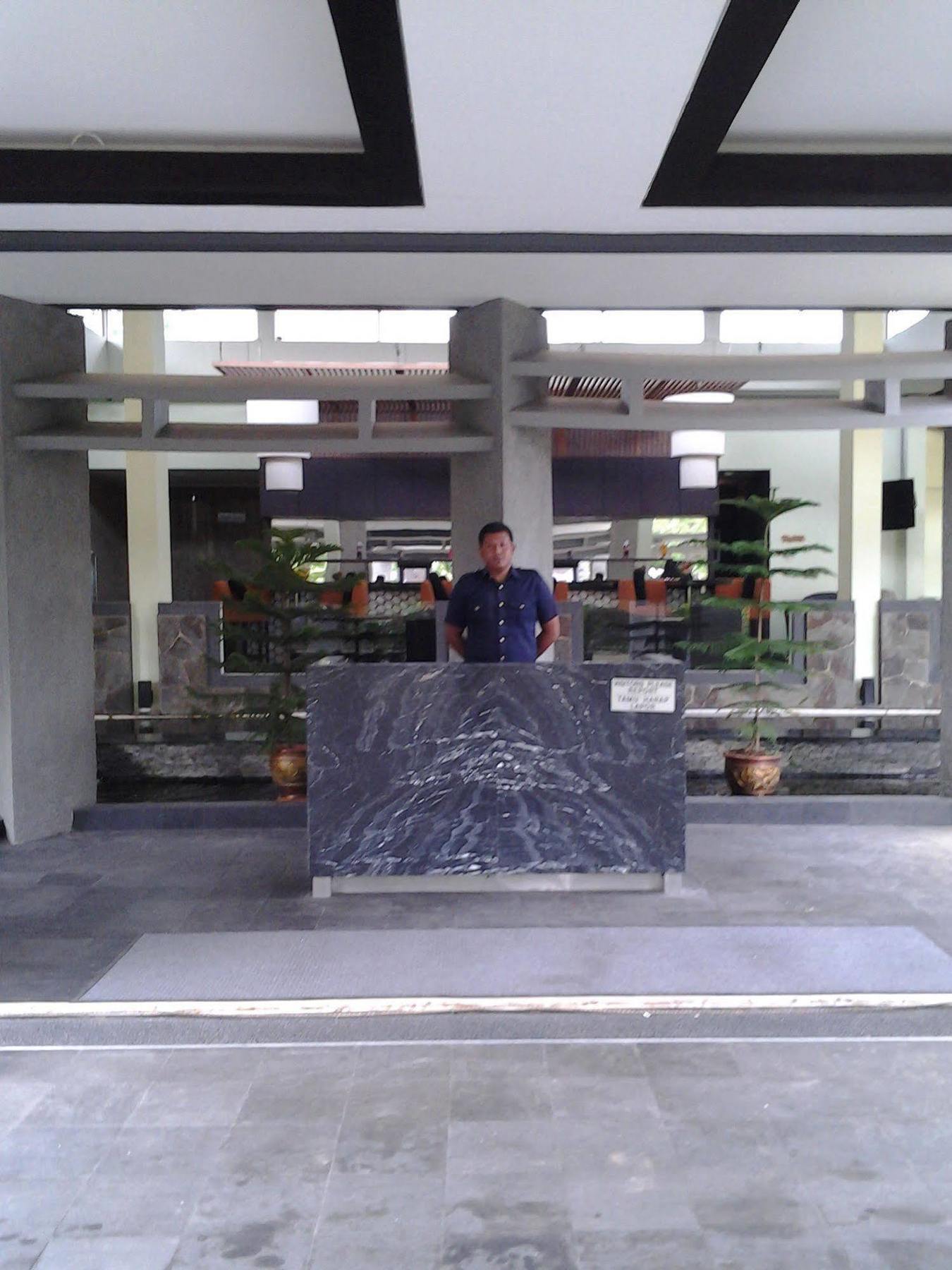 Green Valley Resort Purwokerto Bagian luar foto